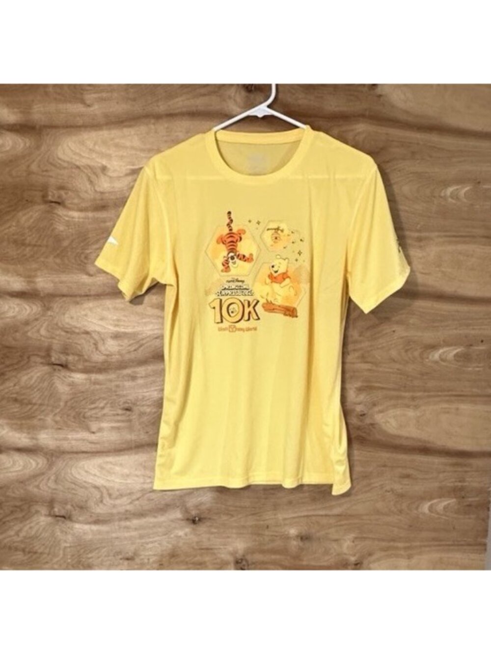 Disney runDisney Springtime Surprise 2026 10K T-Shirt Womens S Winnie The Pooh